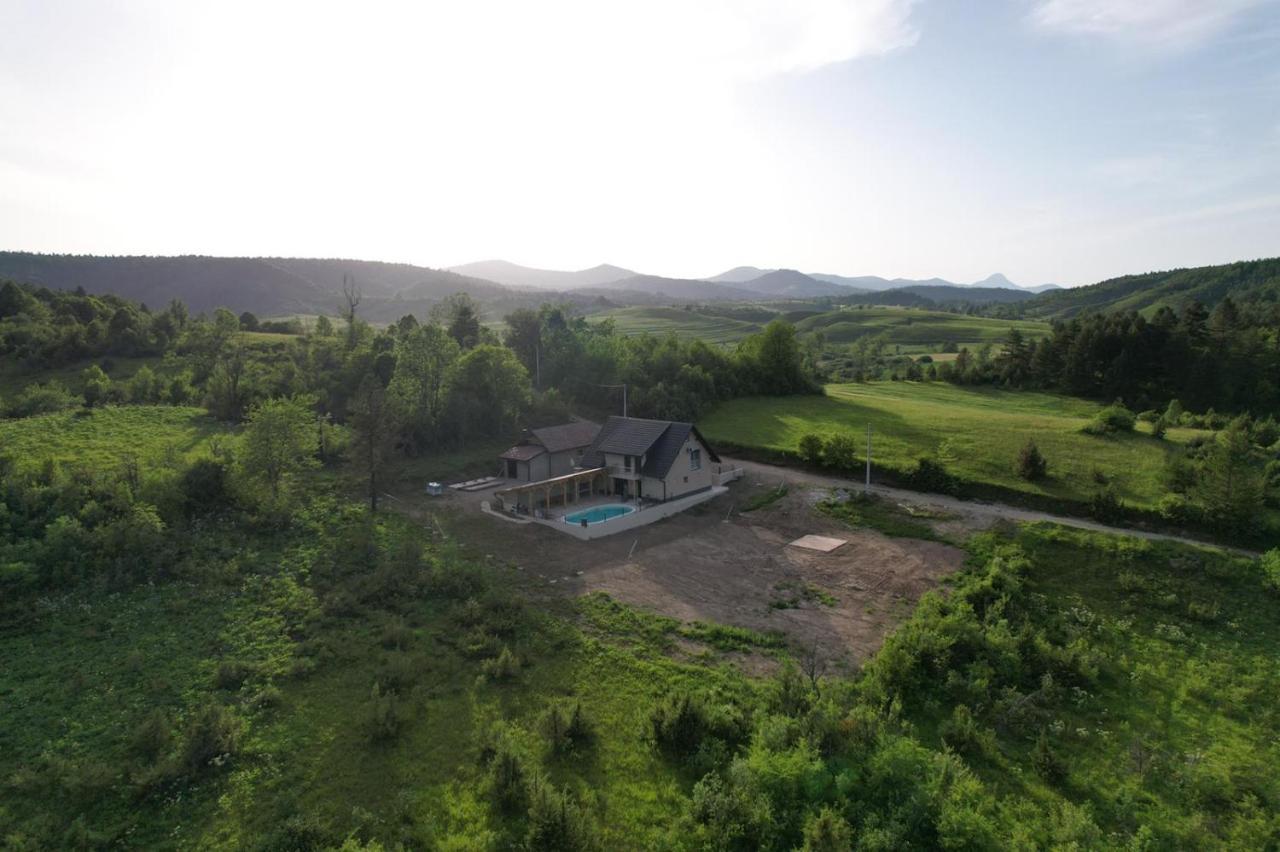 Villa Nesa - Beautiful Guest House At Continental Croatia With Outdoor Swimming Pool, Sauna And 3 Bedrooms Plaški Zewnętrze zdjęcie